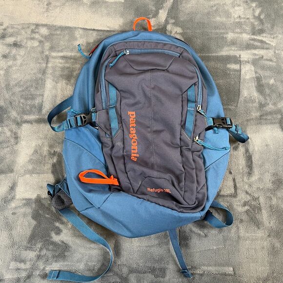Patagonia Refugio 28L Backpack Black Outdoor Hiking Camping Padded 28 - Picture 1 of 11